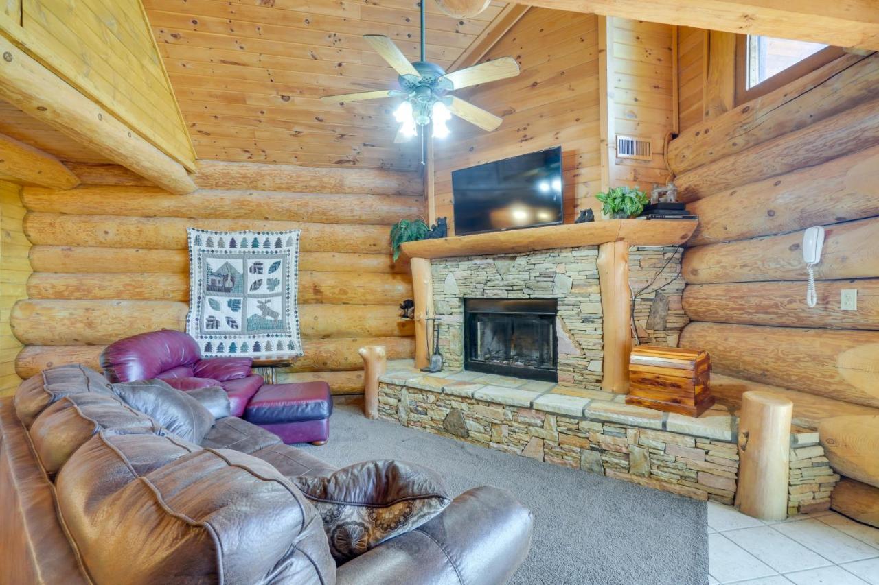 Smoky Mountain Vacation Rental Cabin With Hot Tub! ガトリンバーグ エクステリア 写真