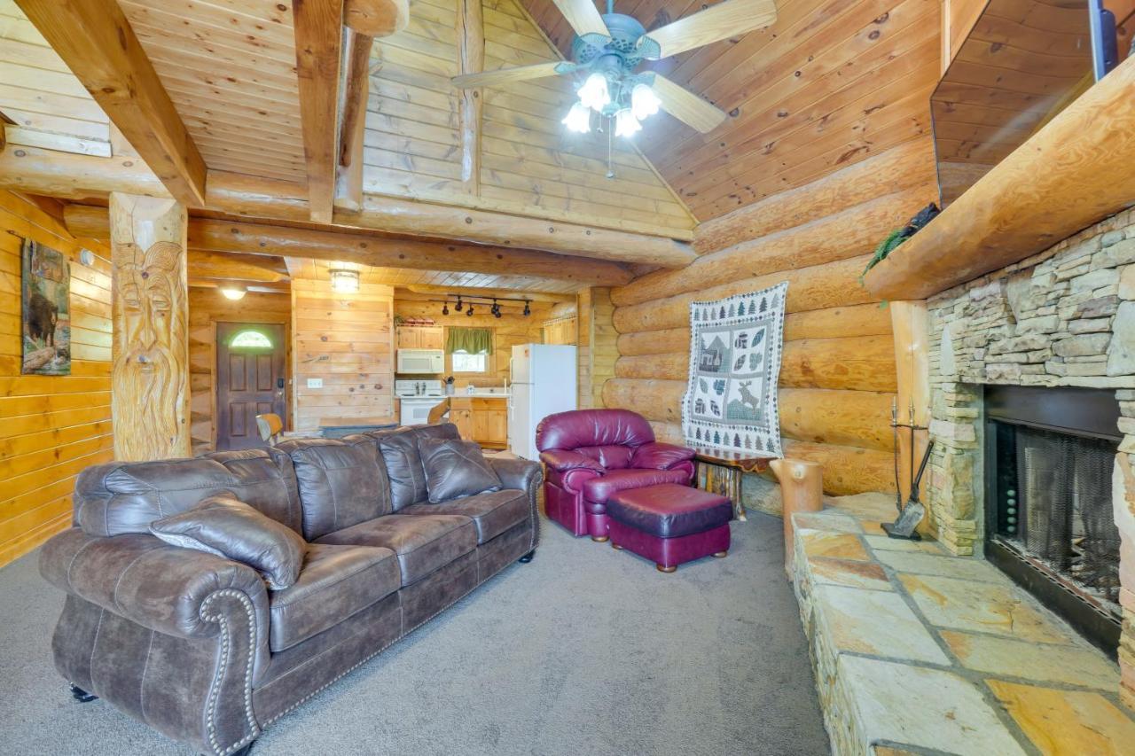 Smoky Mountain Vacation Rental Cabin With Hot Tub! ガトリンバーグ エクステリア 写真