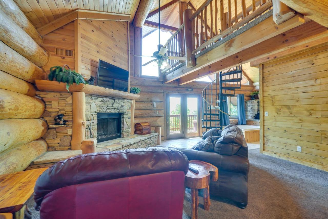 Smoky Mountain Vacation Rental Cabin With Hot Tub! ガトリンバーグ エクステリア 写真