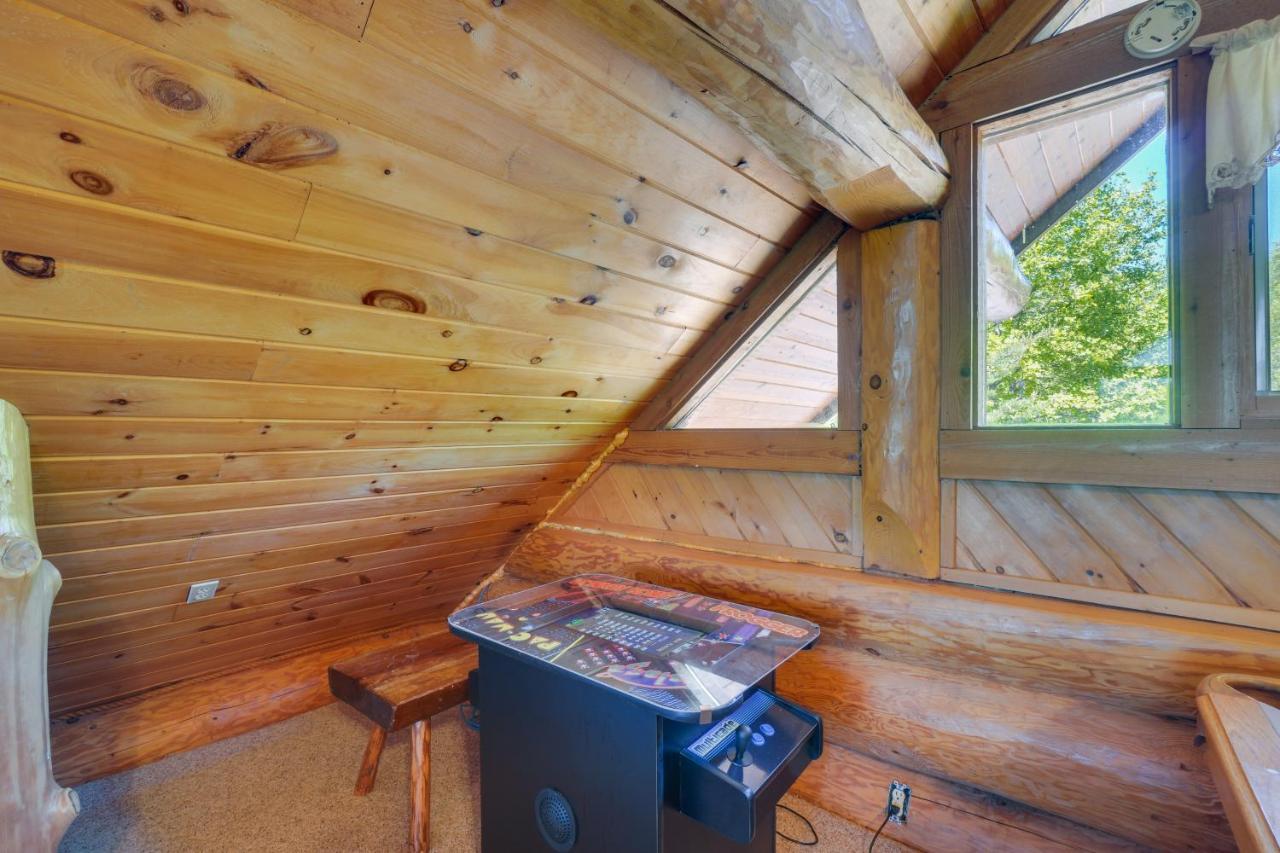 Smoky Mountain Vacation Rental Cabin With Hot Tub! ガトリンバーグ エクステリア 写真