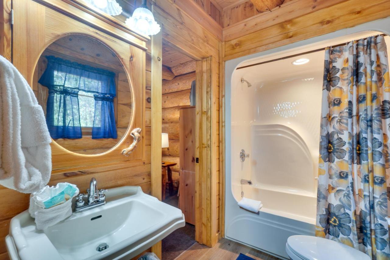Smoky Mountain Vacation Rental Cabin With Hot Tub! ガトリンバーグ エクステリア 写真